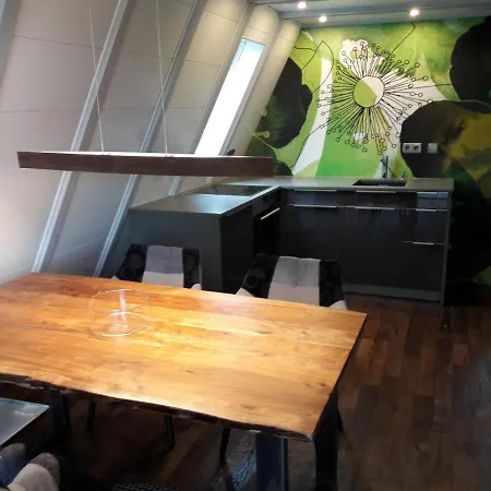 - Wolfseeweg 11 Und Wolfseeweg 9 *